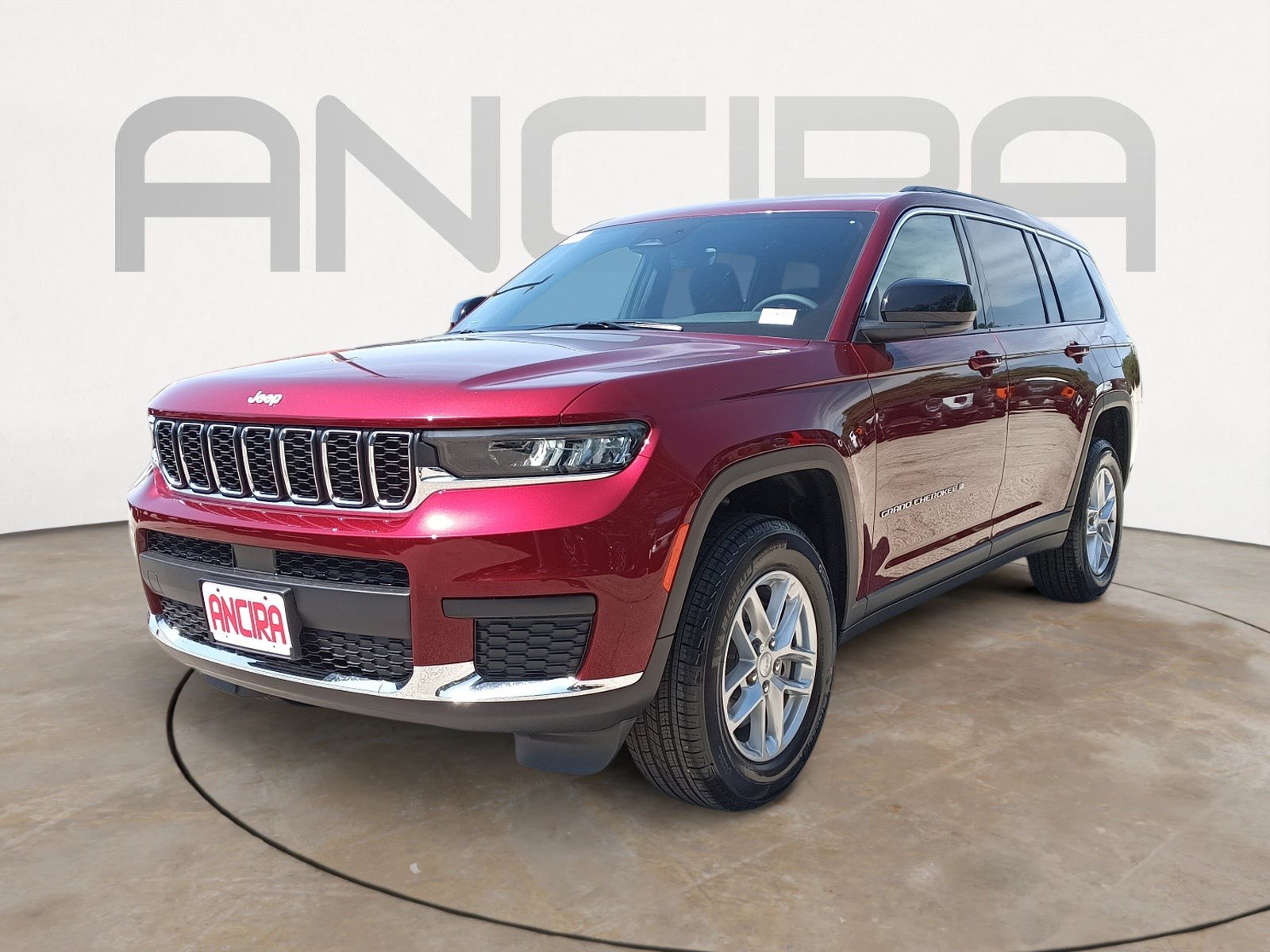 2025 Jeep Grand Cherokee Laredo photo 3