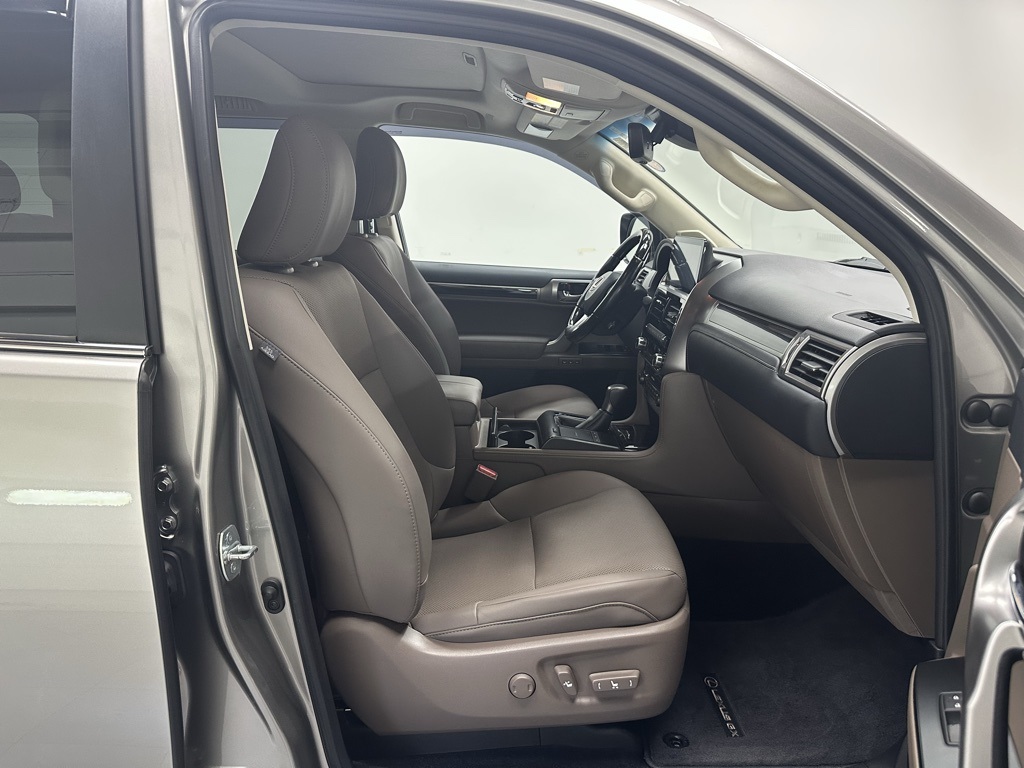 2022 Lexus GX 460 Premium photo 18