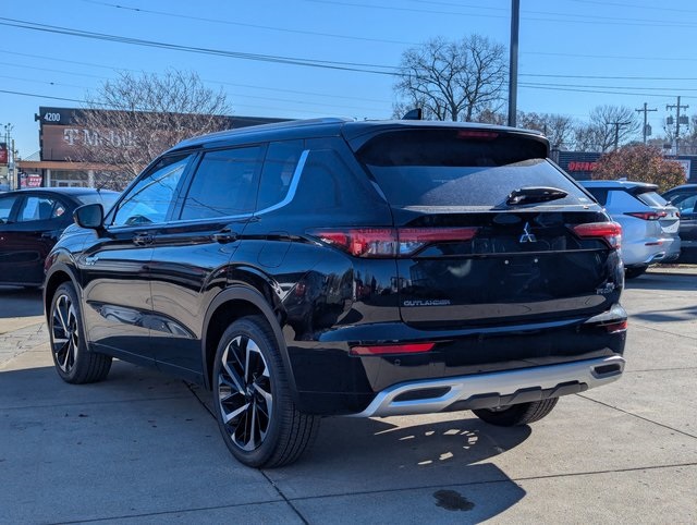 2025 Mitsubishi Outlander SEL photo 5