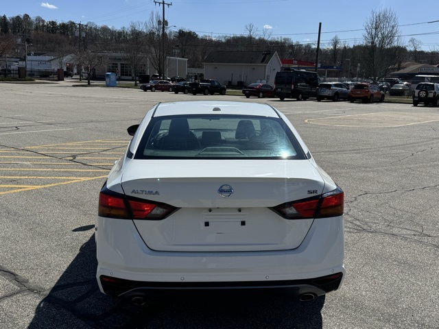 2022 Nissan Altima 2.5 SR photo 6