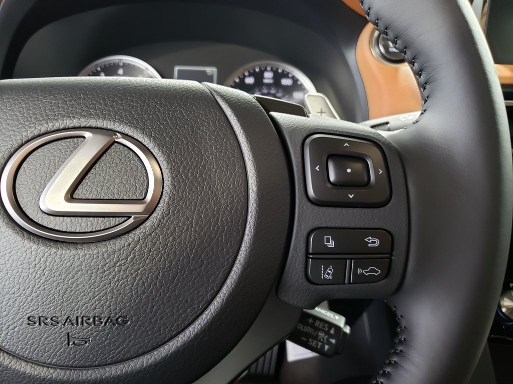 2025 Lexus IS 300 photo 16