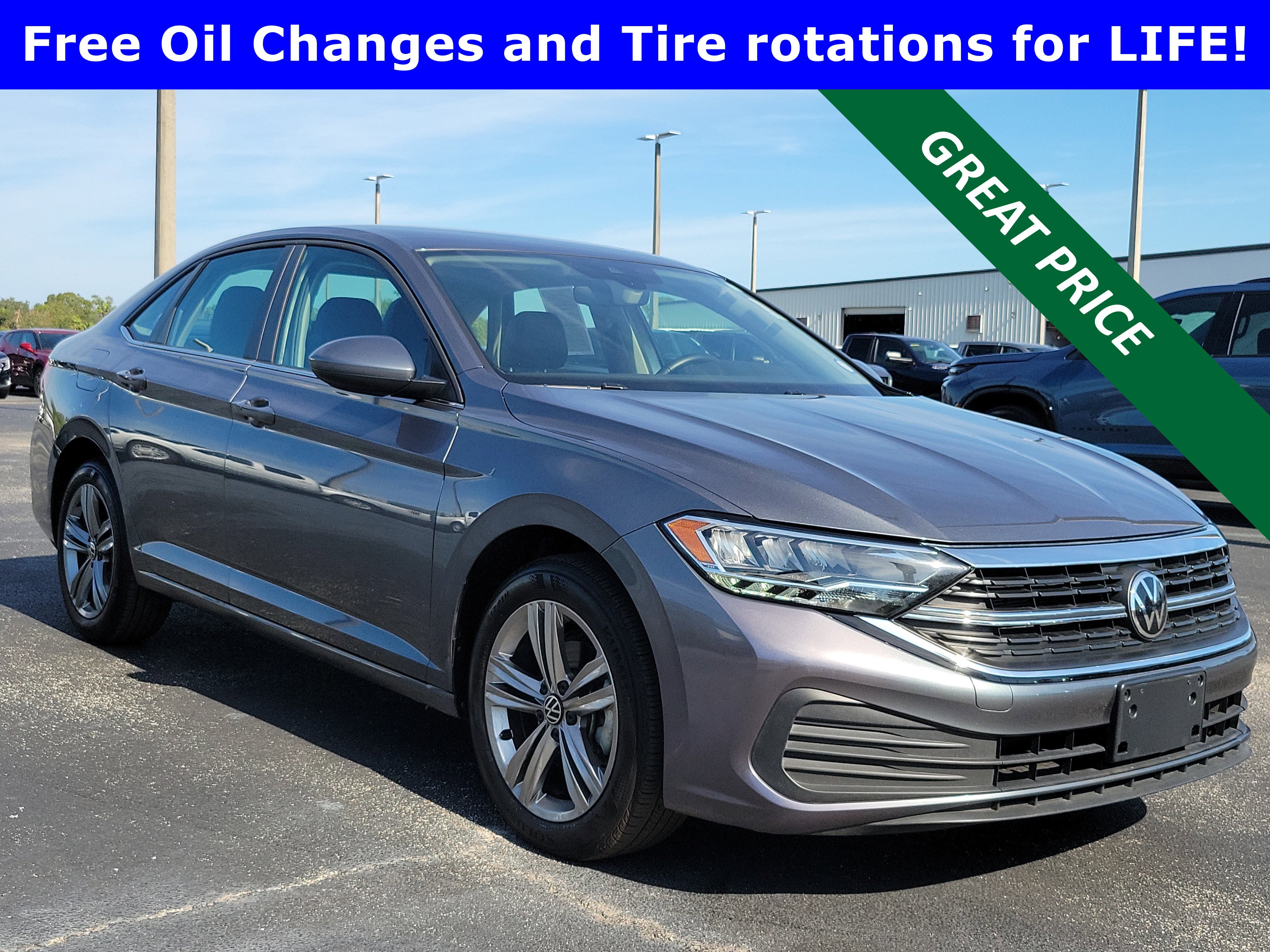 2024 Volkswagen Jetta SE's photo