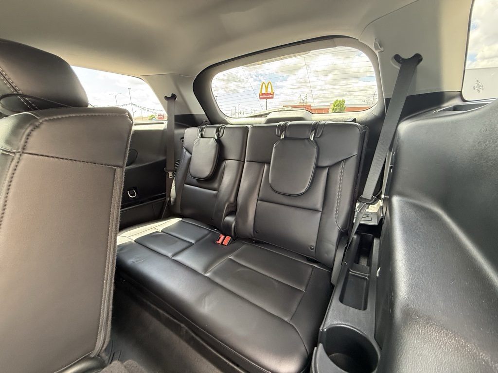 2023 Ford Explorer XLT photo 9