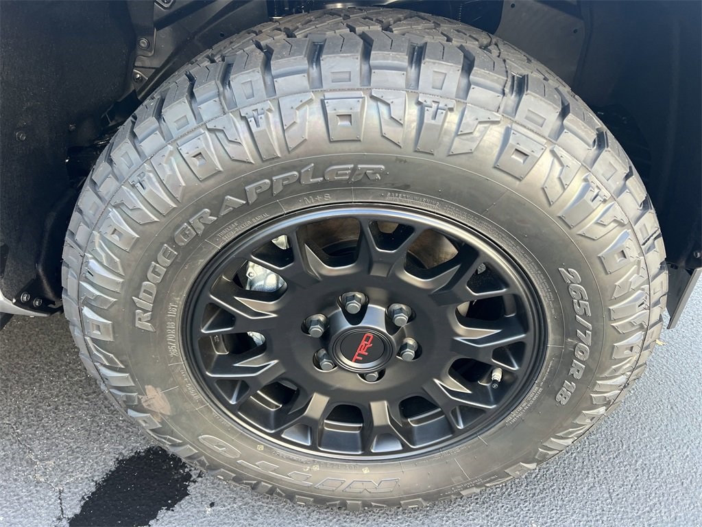 2025 Toyota 4Runner photo 12