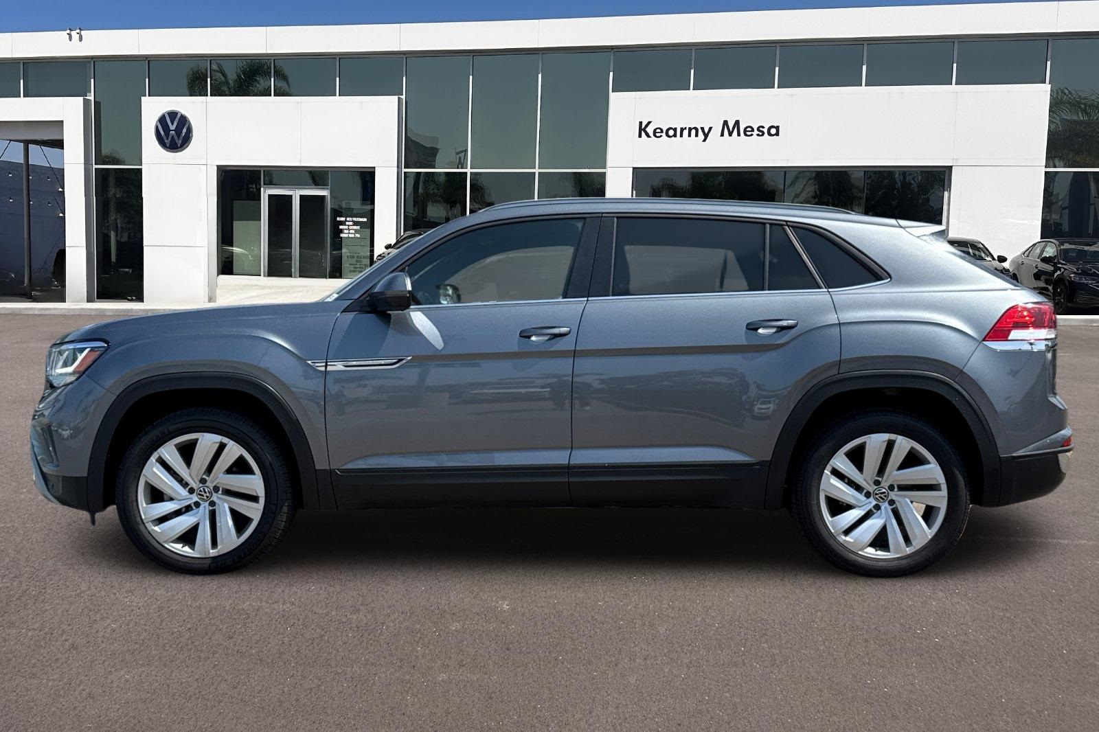2022 Volkswagen Atlas Cross Sport V6 SE Technology photo 7