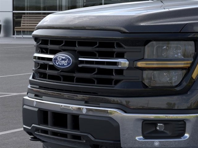 2025 Ford F-150 XLT photo 16