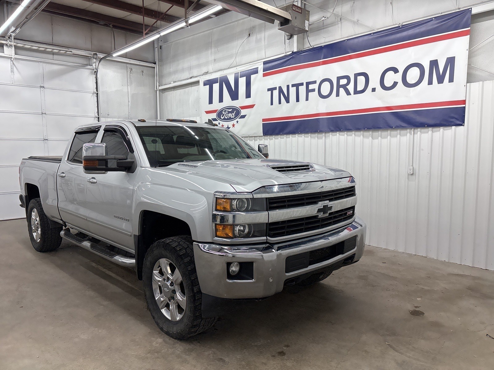 2017 Chevrolet Silverado 2500HD LTZ photo 2
