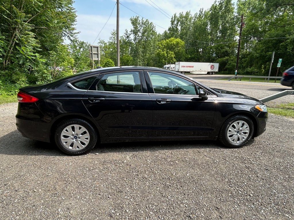 2019 Ford Fusion S photo 7