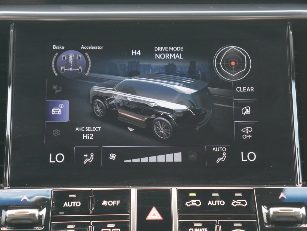 2024 Lexus LX 600 Luxury photo 22