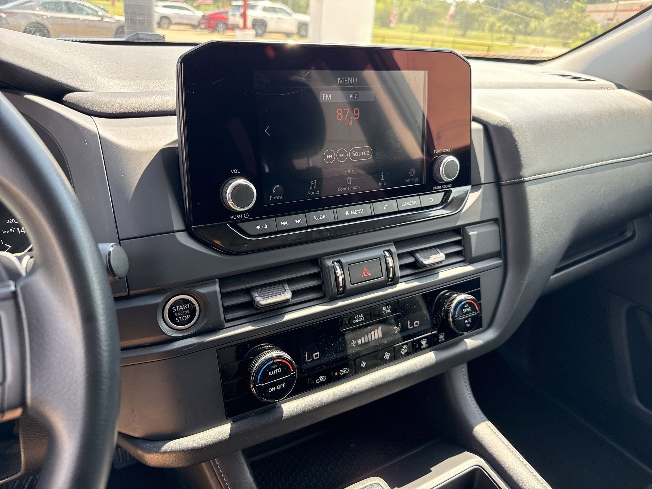2023 Nissan Pathfinder S photo 23