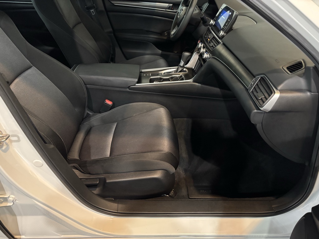 2019 Honda Accord LX photo 20