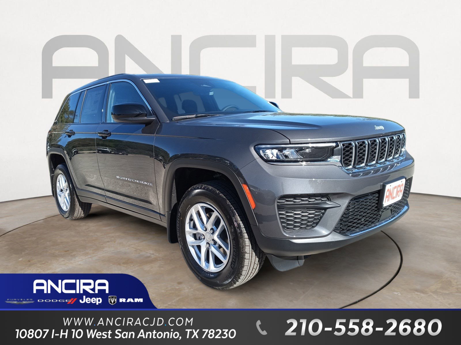 2025 Jeep Grand Cherokee Laredo's photo