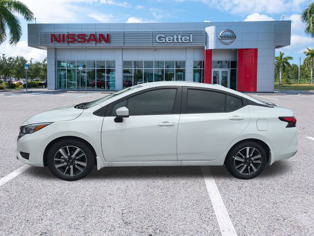 2025 Nissan Versa SV photo 7