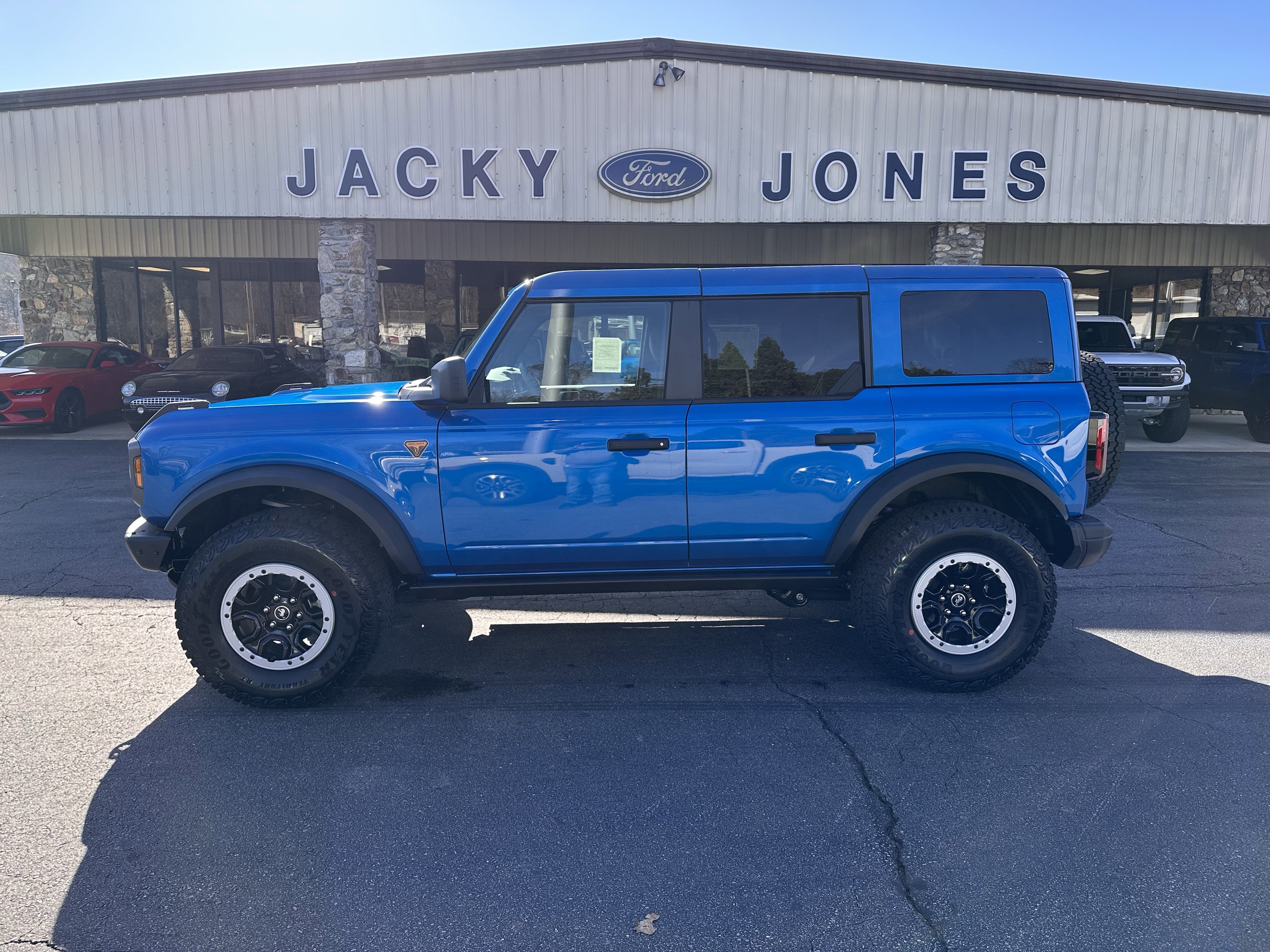 2025 Ford Bronco 4-Door Badlands's photo