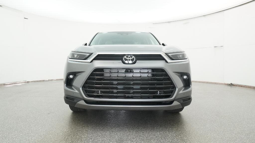 2026 Toyota Grand Highlander Hybrid Limited AWD photo 3