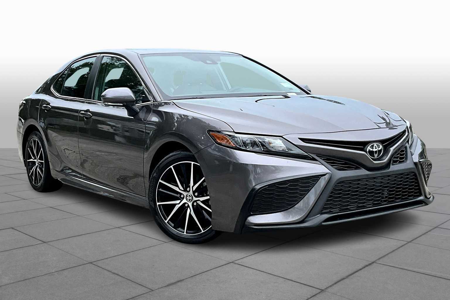 2023 Toyota Camry SE photo 2