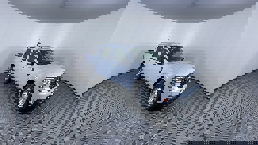 2025 Ford Maverick XL photo 2