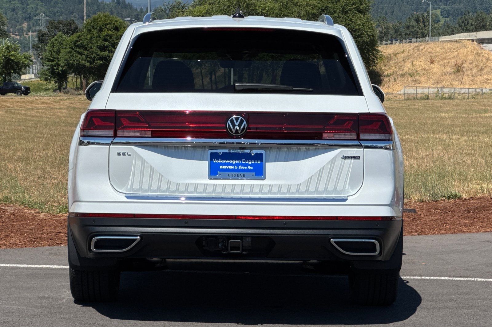 2025 Volkswagen Atlas SEL photo 4