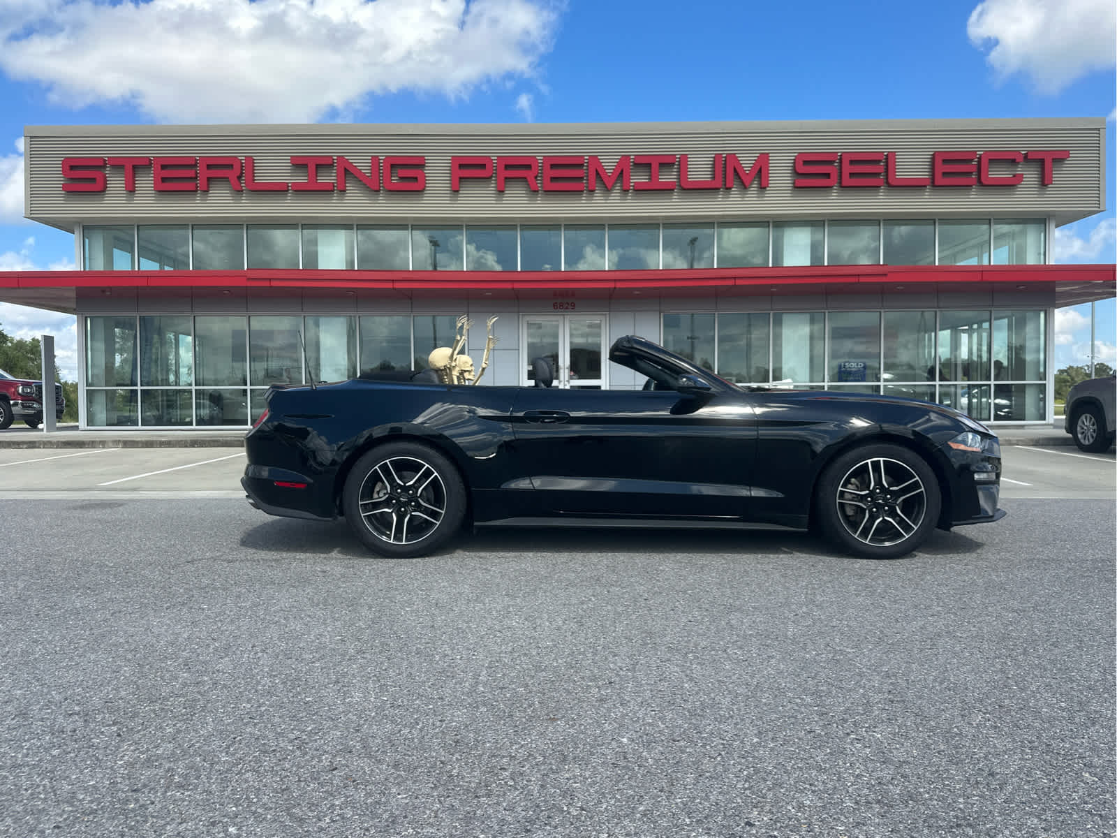 2023 Ford Mustang EcoBoost Premium's photo
