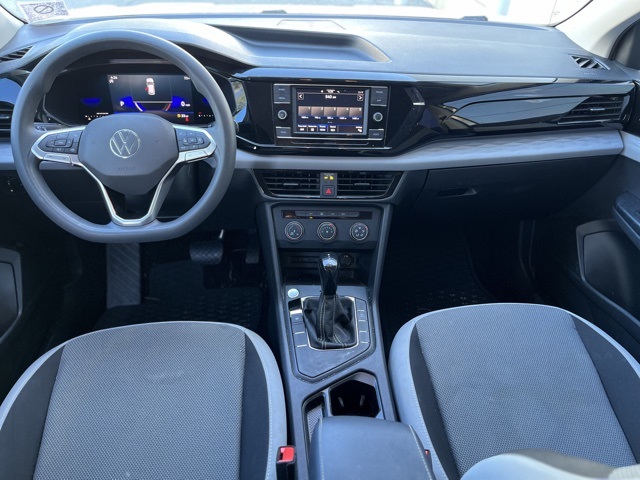 2022 Volkswagen Taos S photo 2
