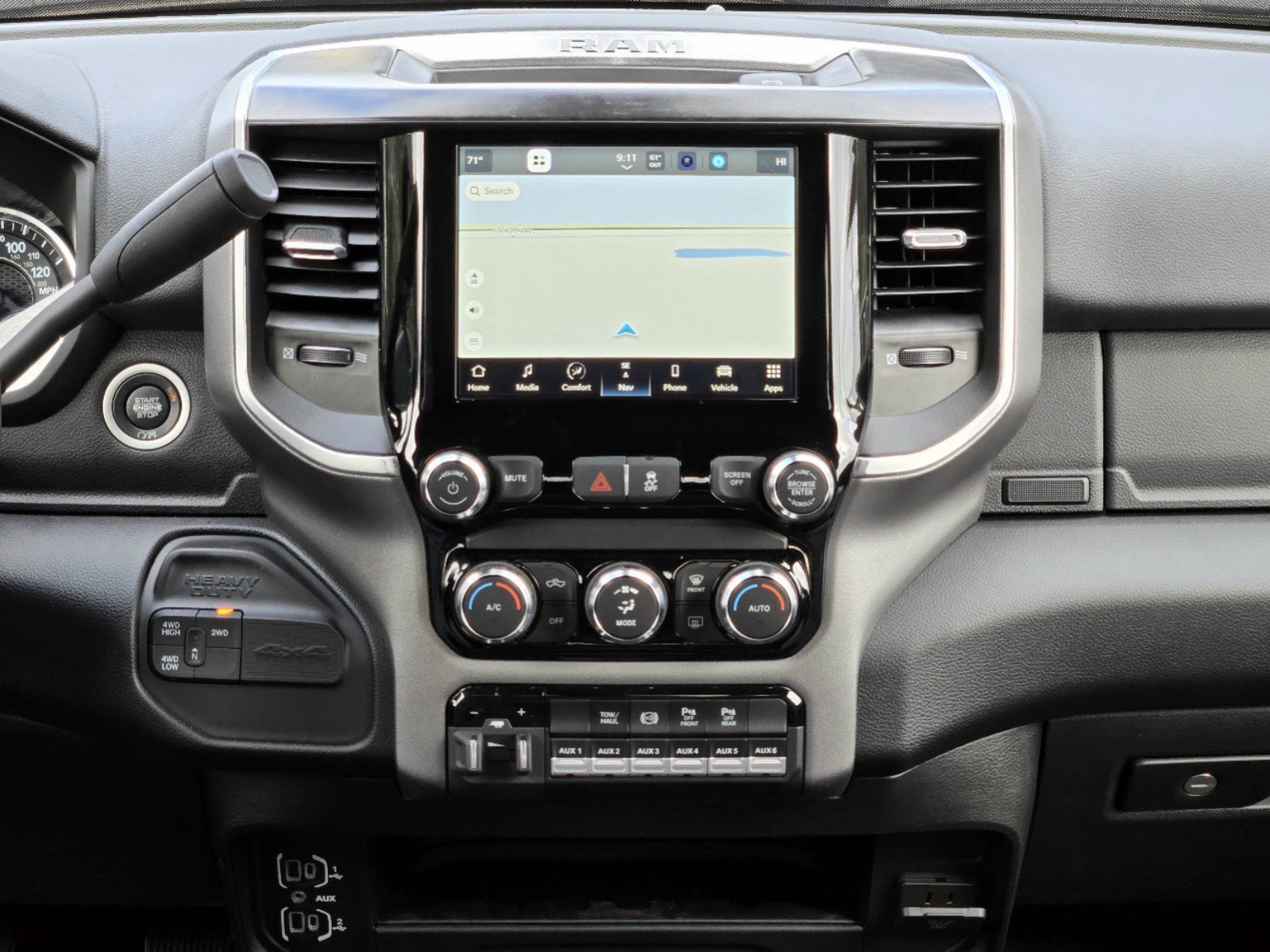 2024 Ram 2500 Big Horn photo 19