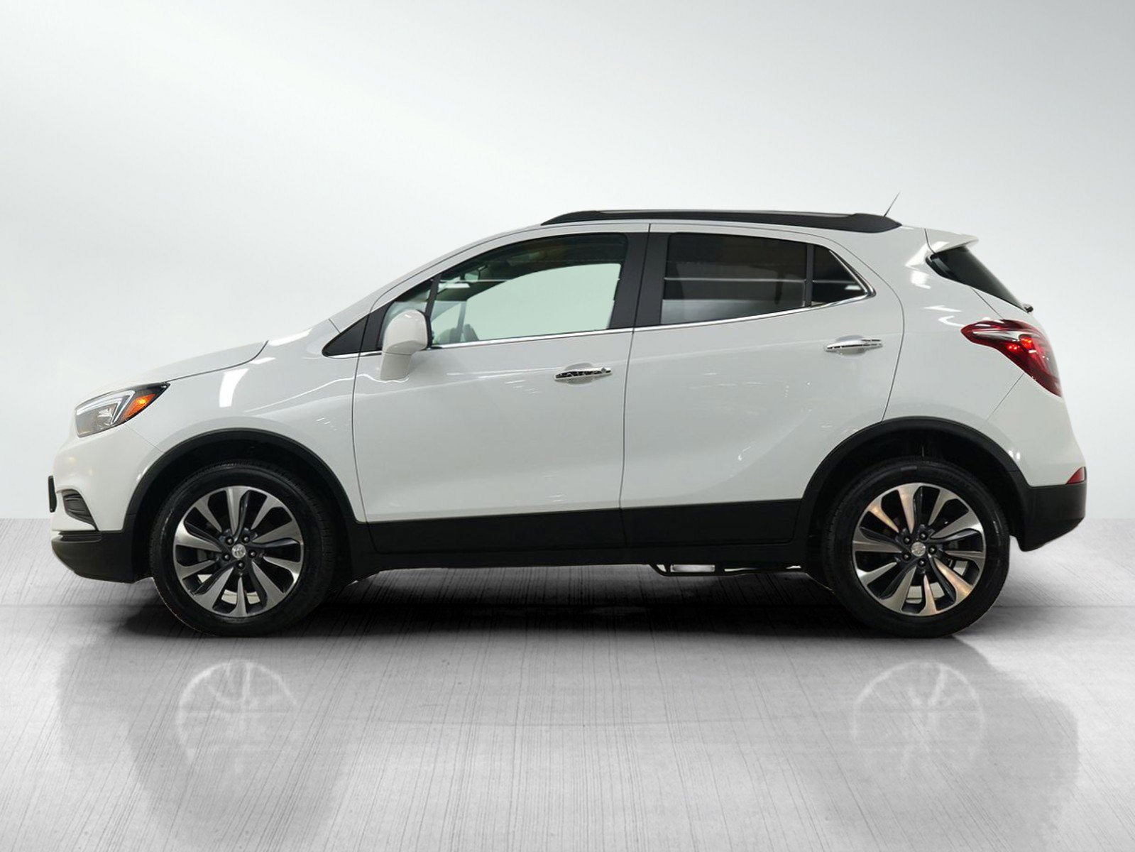 Used 2022 Buick Encore Preferred with VIN KL4CJESM7NB547652 for sale in Roseville, Minnesota