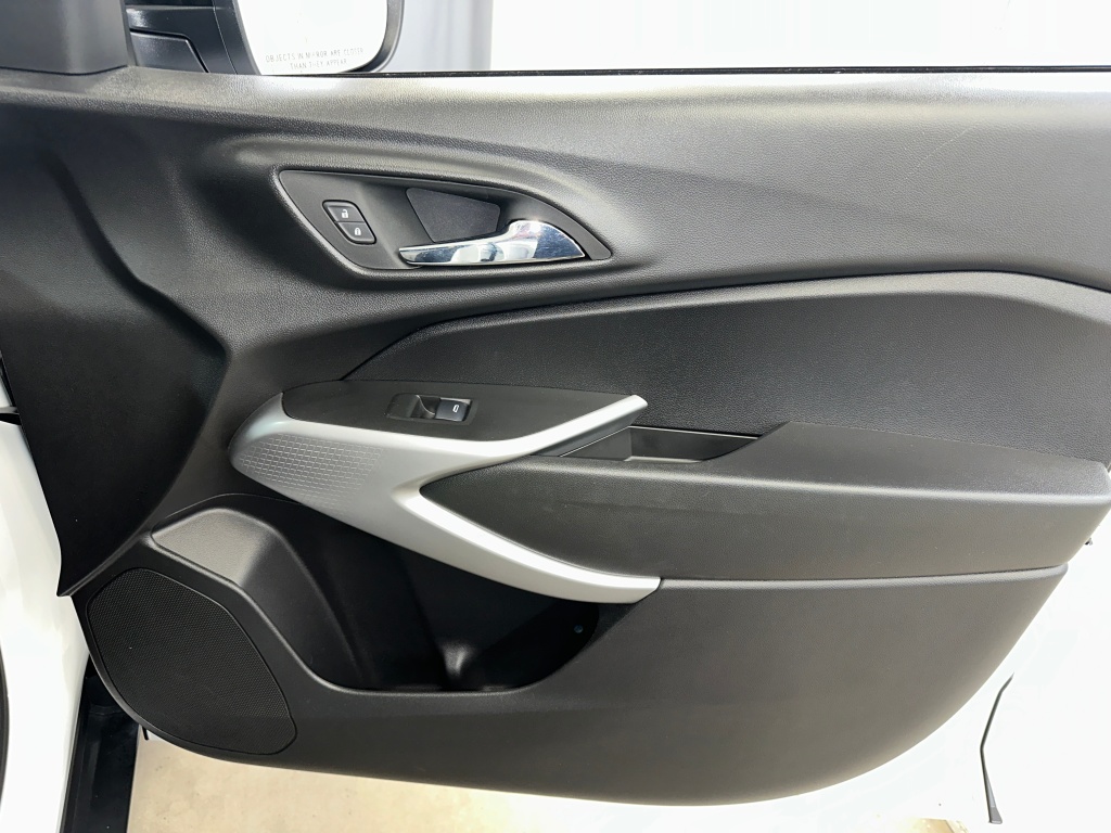2024 Chevrolet Trax photo 25