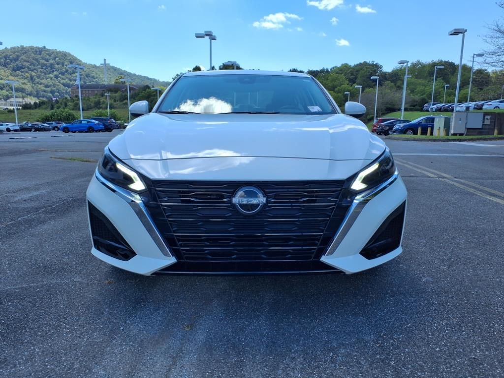 2025 Nissan Altima SV Special Edition photo 8