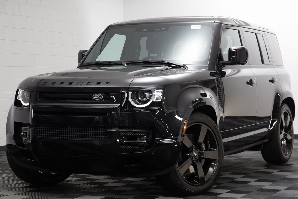 2025 Land Rover Defender V8's photo