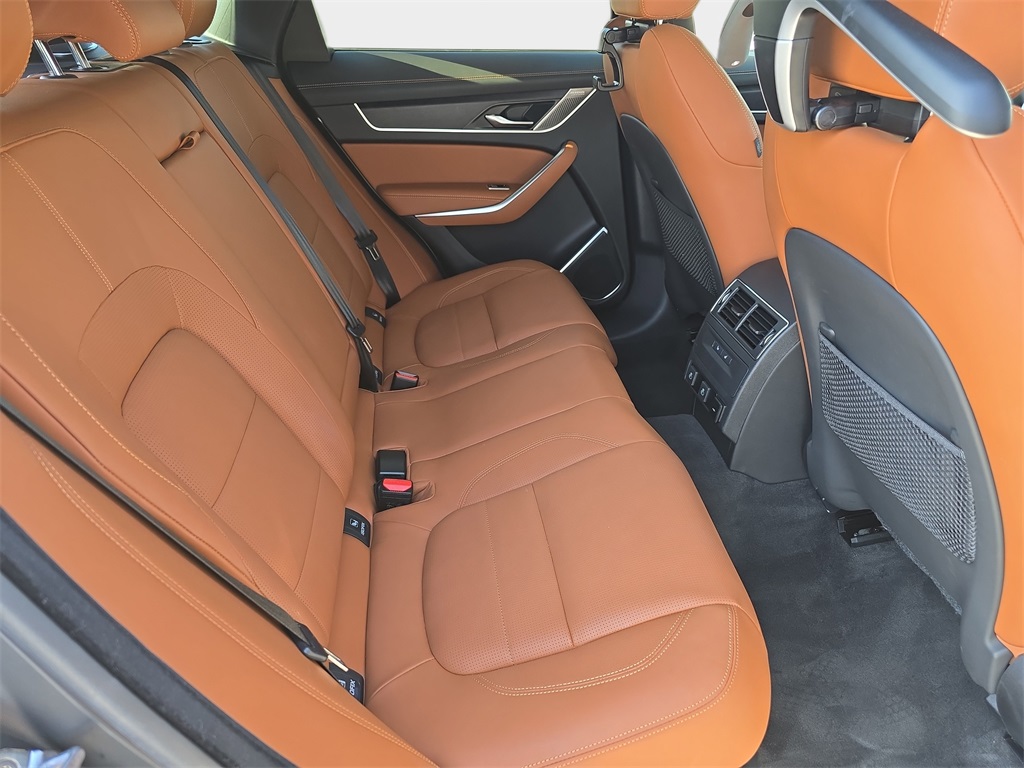 2025 Jaguar F-PACE P400 R-Dynamic S photo 10
