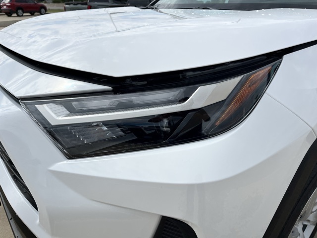 2025 Toyota RAV4 LE photo 9