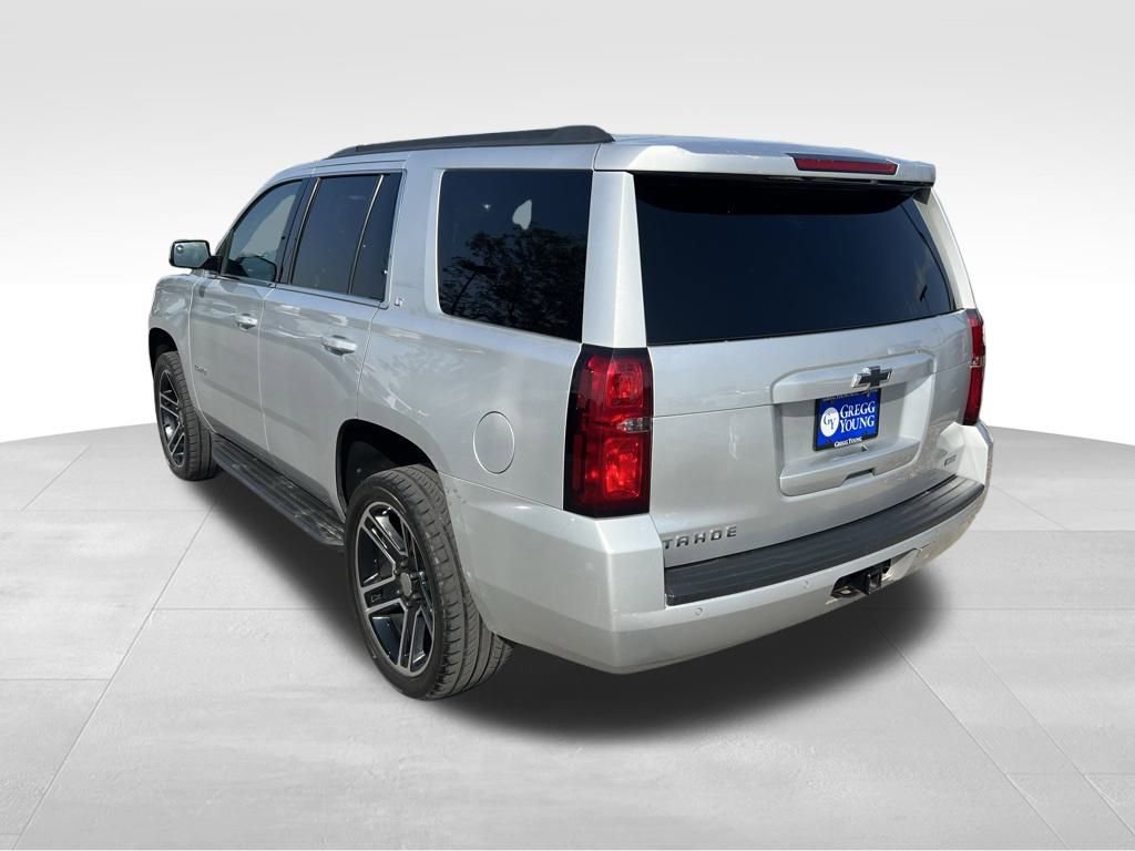 2016 Chevrolet Tahoe LT photo 3