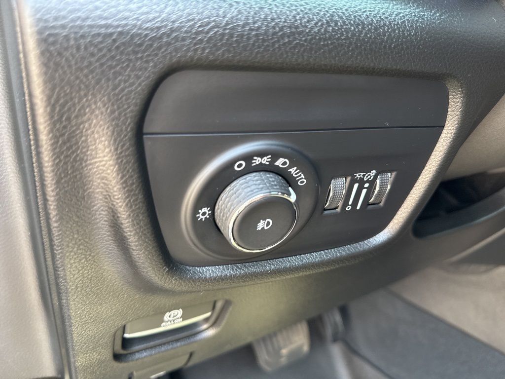 2023 Jeep Grand Cherokee Summit photo 17