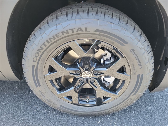 2025 Volkswagen Atlas Peak Edition SE photo 18