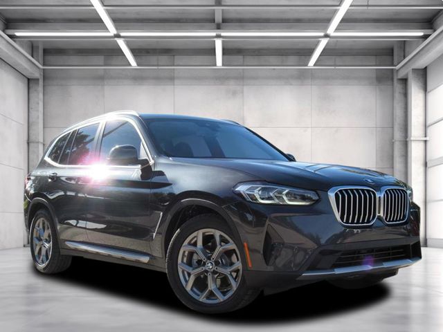 2022 BMW X3 30i's photo