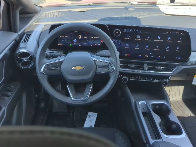 2026 Chevrolet Equinox EV 1LT photo 4