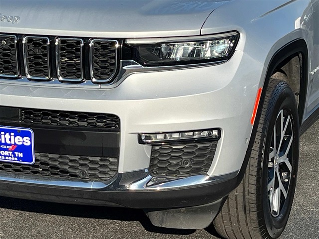 2024 Jeep Grand Cherokee Limited photo 9