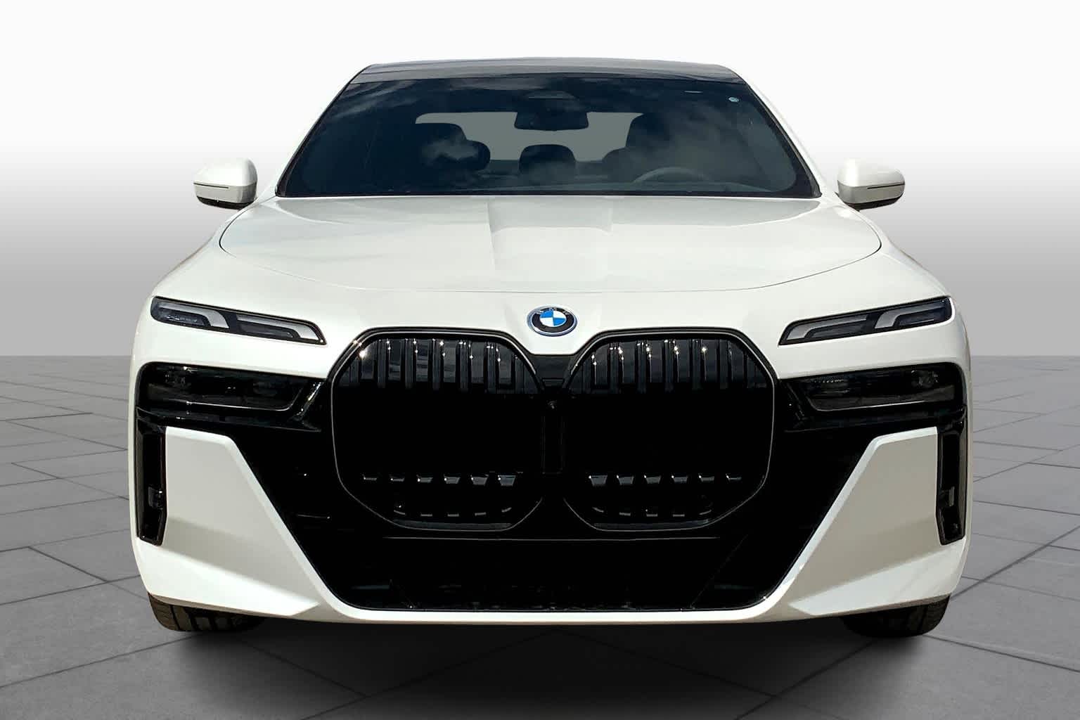 2025 Bmw 750e 750e xDrive photo 3
