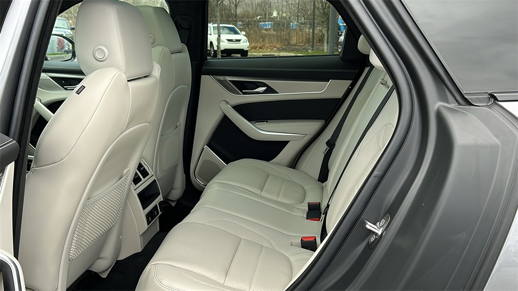 2026 Jaguar F-PACE P250 R-Dynamic S photo 24