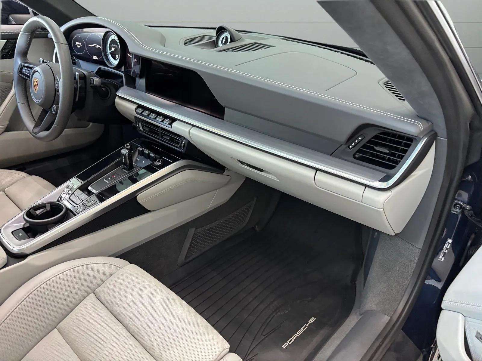 2021 Porsche 911 Turbo S photo 27