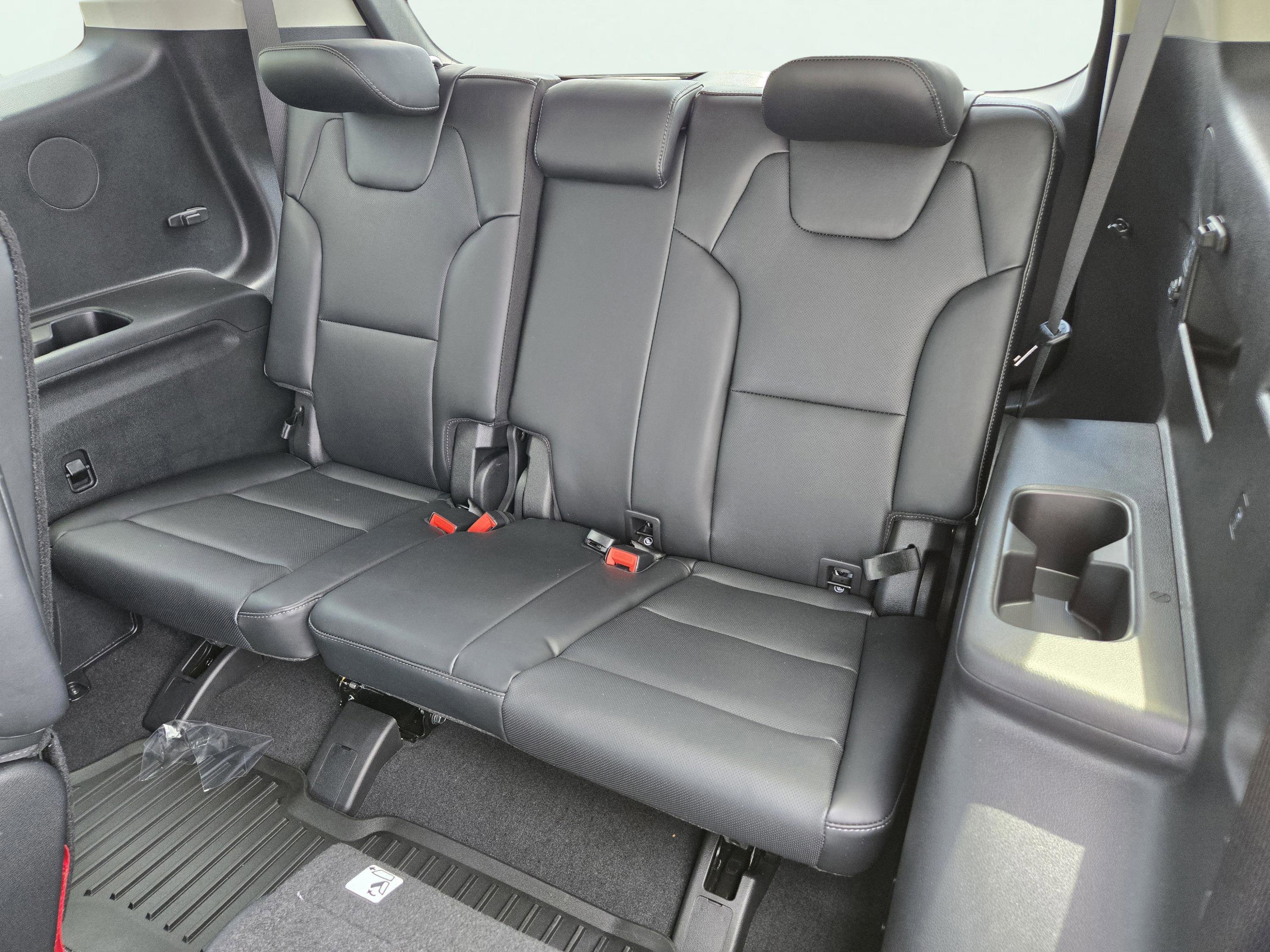 2025 Kia Telluride S photo 15