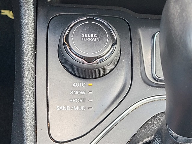 2020 Jeep Cherokee Latitude photo 22