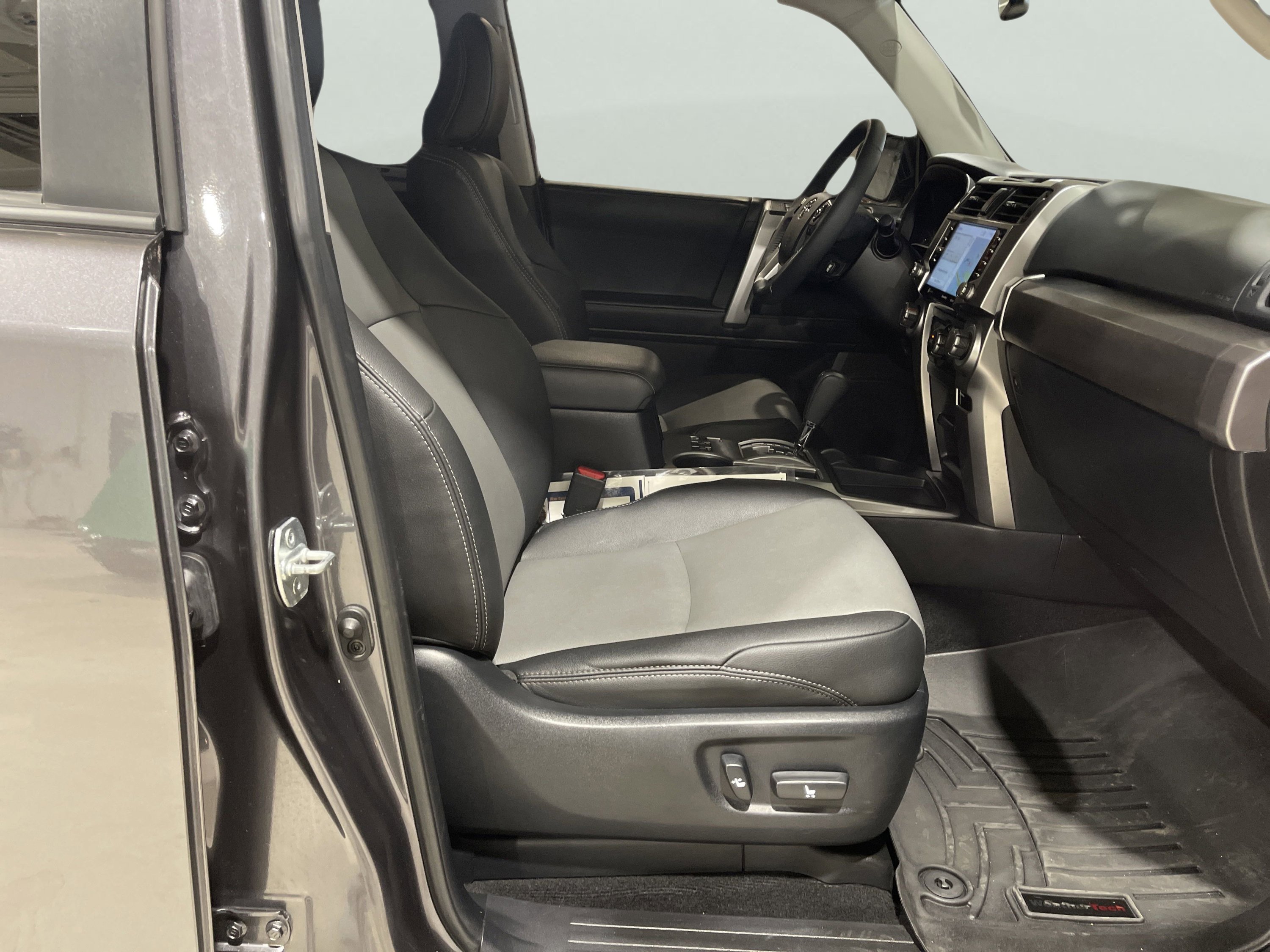 2021 Toyota 4Runner SR5 Premium photo 10