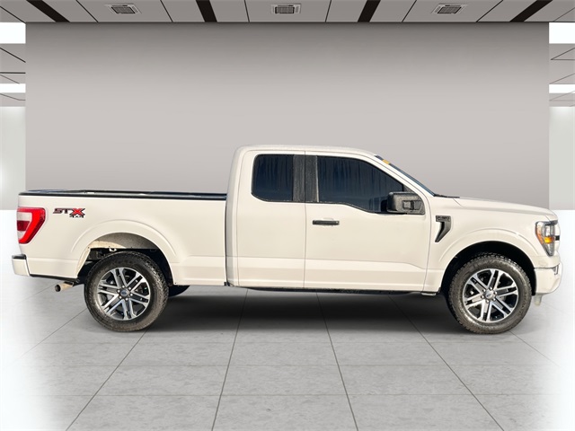 2023 Ford F-150 XL photo 2