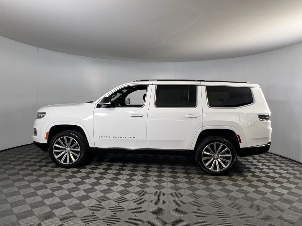 2023 Jeep Grand Wagoneer II photo 7