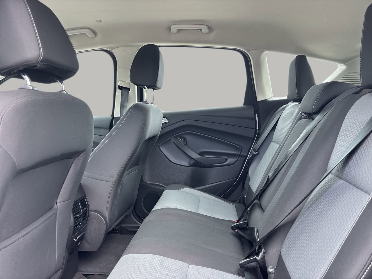 2017 Ford C-Max Hybrid SE photo 11