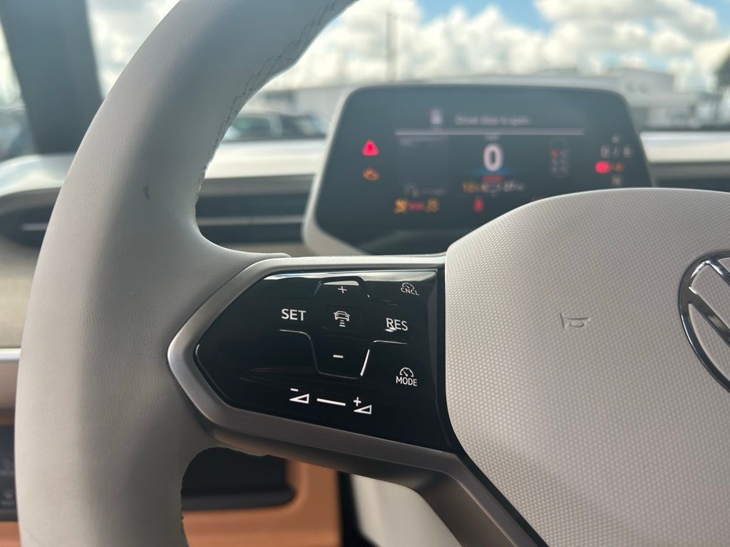 2025 Volkswagen ID. Buzz Pro Plus photo 15