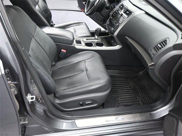 2015 Nissan Altima 2.5 SL photo 9