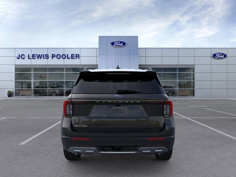 2025 Ford Explorer photo 3