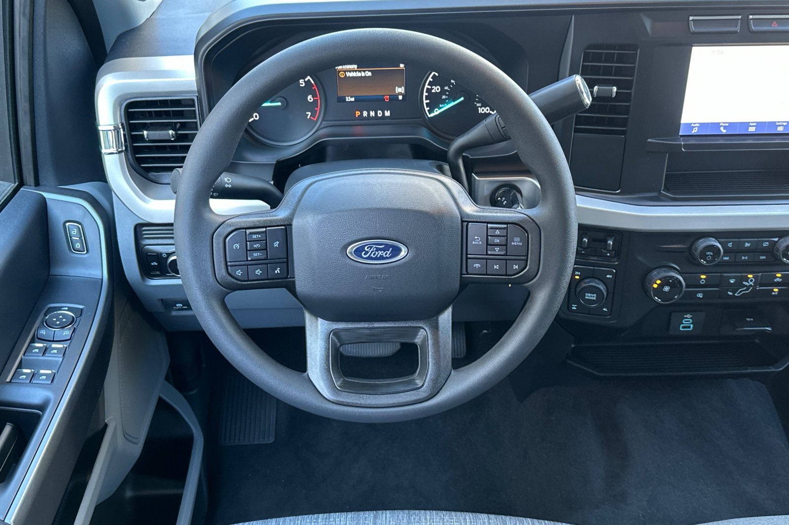 2024 Ford F-350 XLT photo 13